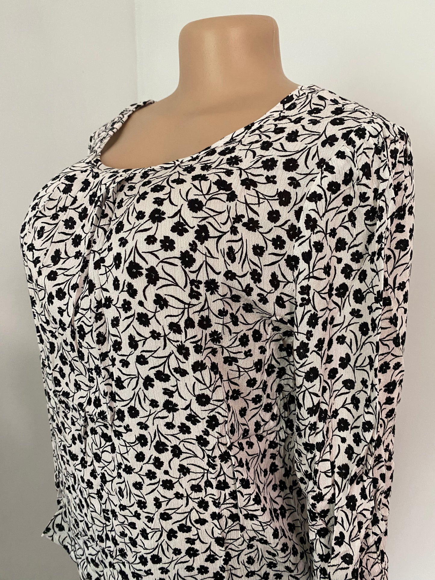 Floral Printed Woven Top